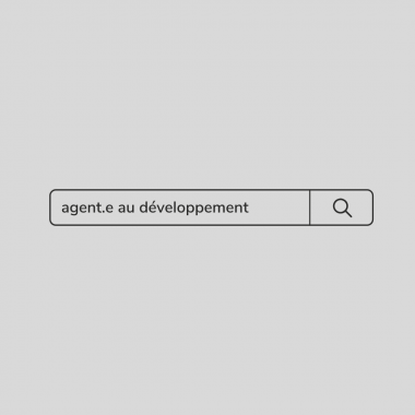 agent.e au développement